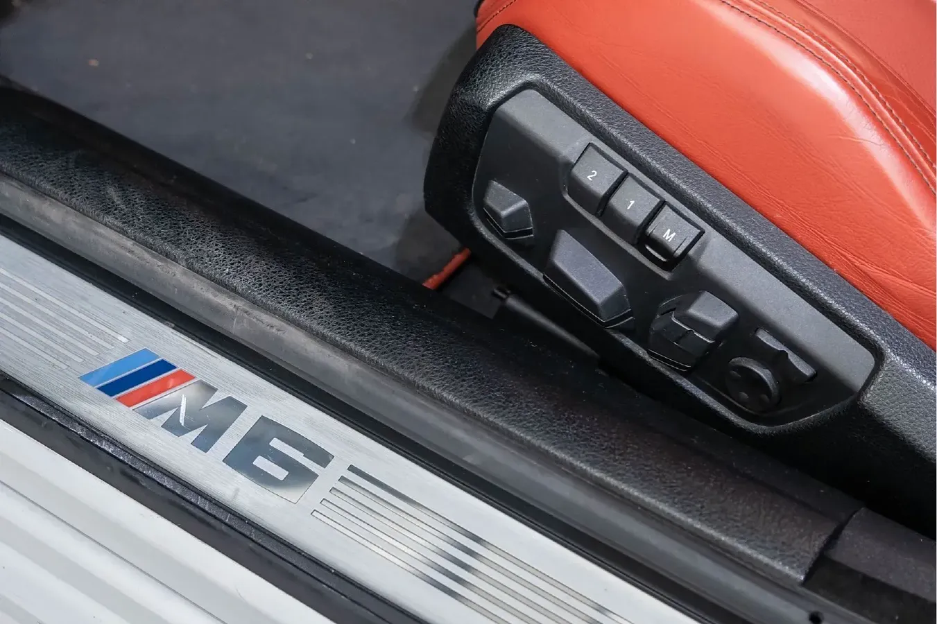 2015 BMW M6 4.4T 560HP V8 7DCT,autocango,china used car exporter,china ev exporter,chinese used car exporter,chinese used ev exporter