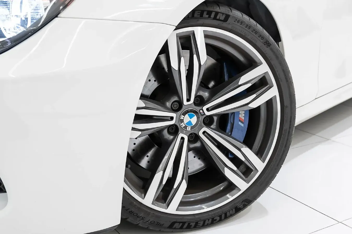 2015 BMW M6 4.4T 560HP V8 7DCT,autocango,china used car exporter,china ev exporter,chinese used car exporter,chinese used ev exporter