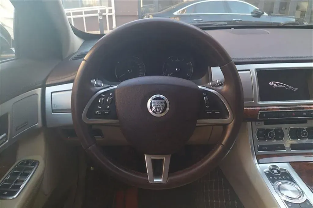 2013 Jaguar XF 3.0T 340HP V6 8AT,autocango,china used car exporter,china ev exporter,chinese used car exporter,chinese used ev exporter