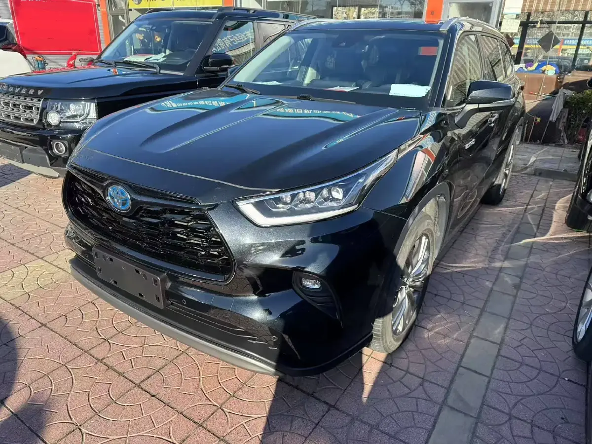 2022 Toyota Highlander 2.5L 192HP L4 E-CVT Hybrid