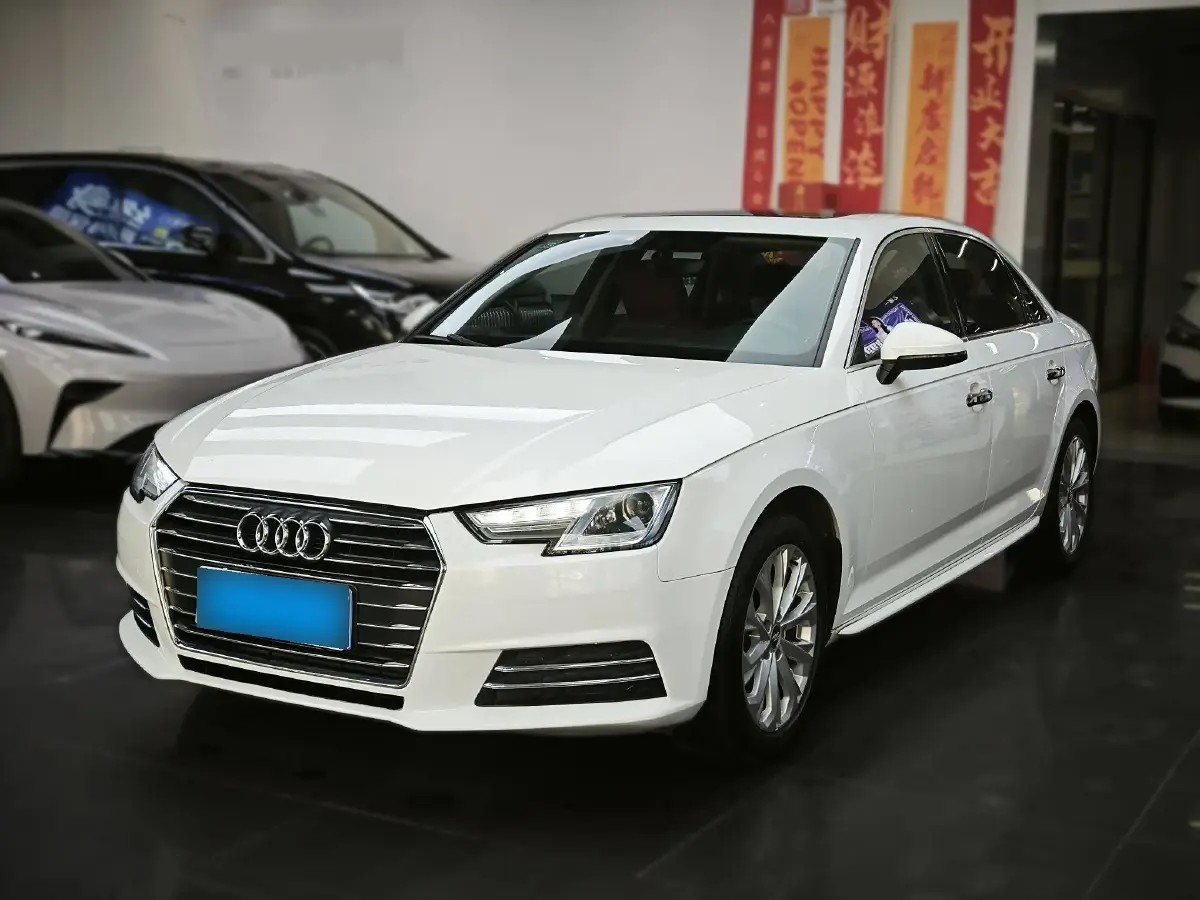 2017 Audi A4L 2.0T 190HP L4 7DCT
