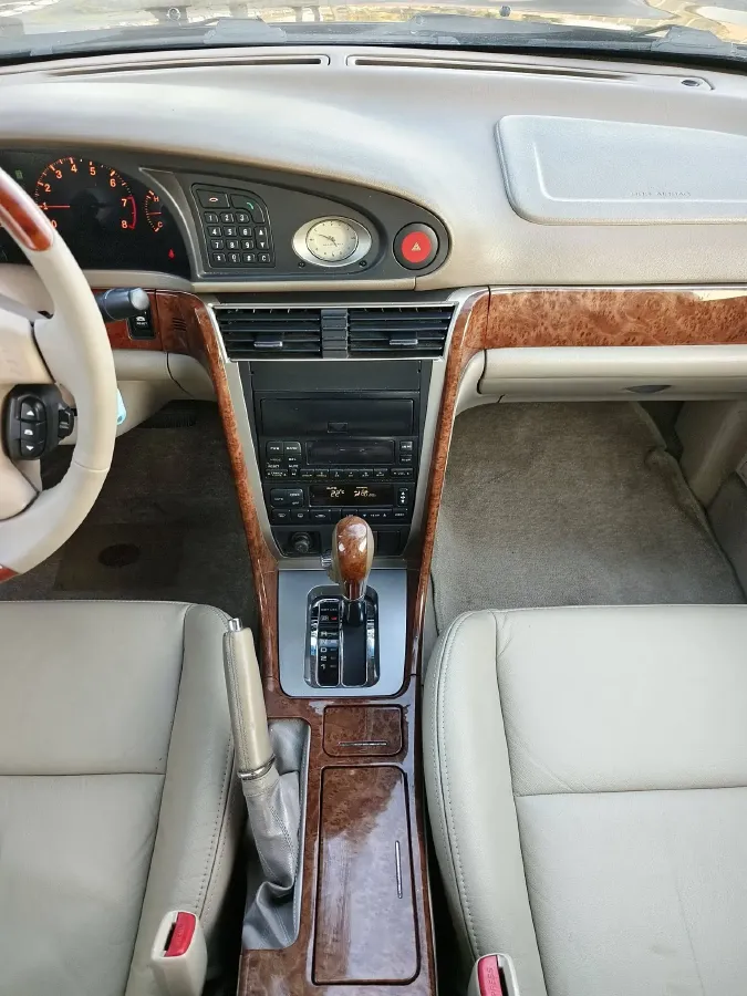 2004 Nissan Bluebird Classic 2.0L 154HP L4 4AT,autocango,china used car exporter,china ev exporter,chinese used car exporter,chinese used ev exporter