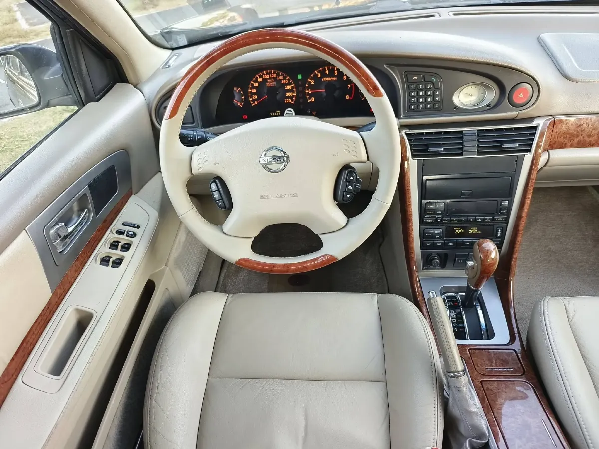 2004 Nissan Bluebird Classic 2.0L 154HP L4 4AT,autocango,china used car exporter,china ev exporter,chinese used car exporter,chinese used ev exporter