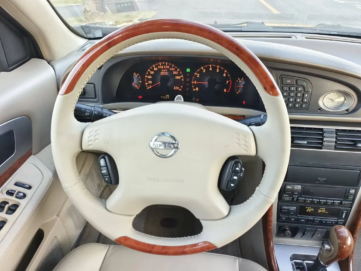 2004 Nissan Bluebird Classic 2.0L 154HP L4 4AT,autocango,china used car exporter,china ev exporter,chinese used car exporter,chinese used ev exporter