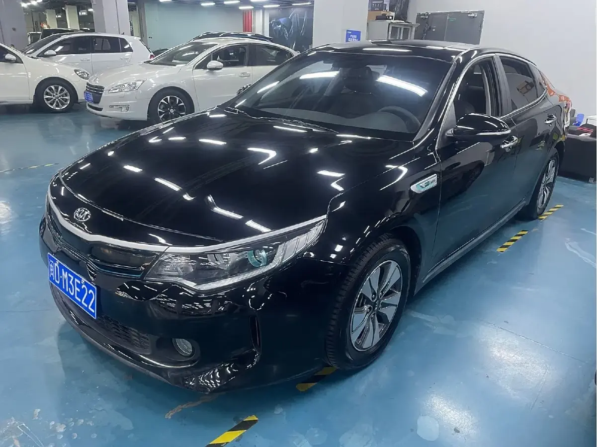 2016 Kia K5 2.0L 156HP L4 6AT Hybrid