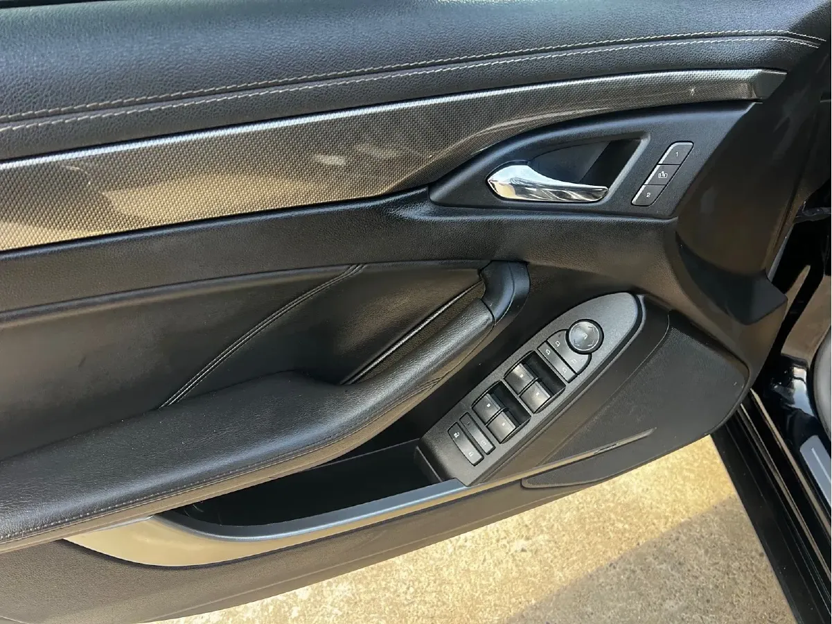 2009 Cadillac CTS 2.8L 210HP V6 6AT,autocango,china used car exporter,china ev exporter,chinese used car exporter,chinese used ev exporter