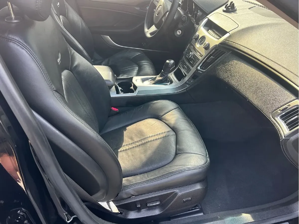 2009 Cadillac CTS 2.8L 210HP V6 6AT,autocango,china used car exporter,china ev exporter,chinese used car exporter,chinese used ev exporter