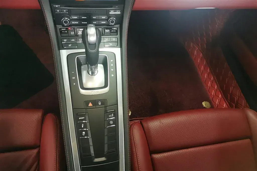 2018 Porsche 718 2.0T 250HP H4 7DCT,autocango,china used car exporter,china ev exporter,chinese used car exporter,chinese used ev exporter