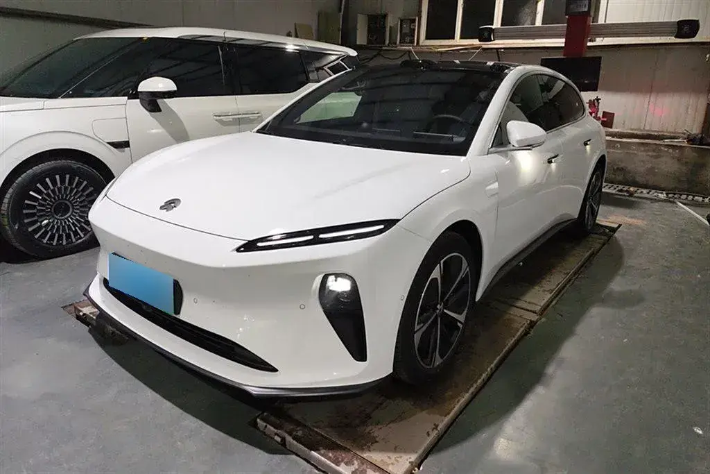 2024 NIO ET5T BEV 75KWH