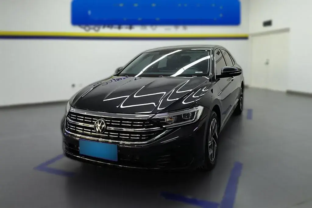 2023 Volkswagen Sagitar 1.5T 160HP L4 7DCT