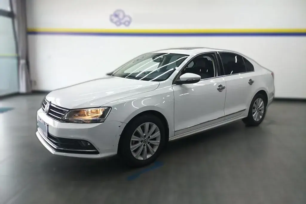 2015 Volkswagen Sagitar 1.6L 110HP L4 6AT