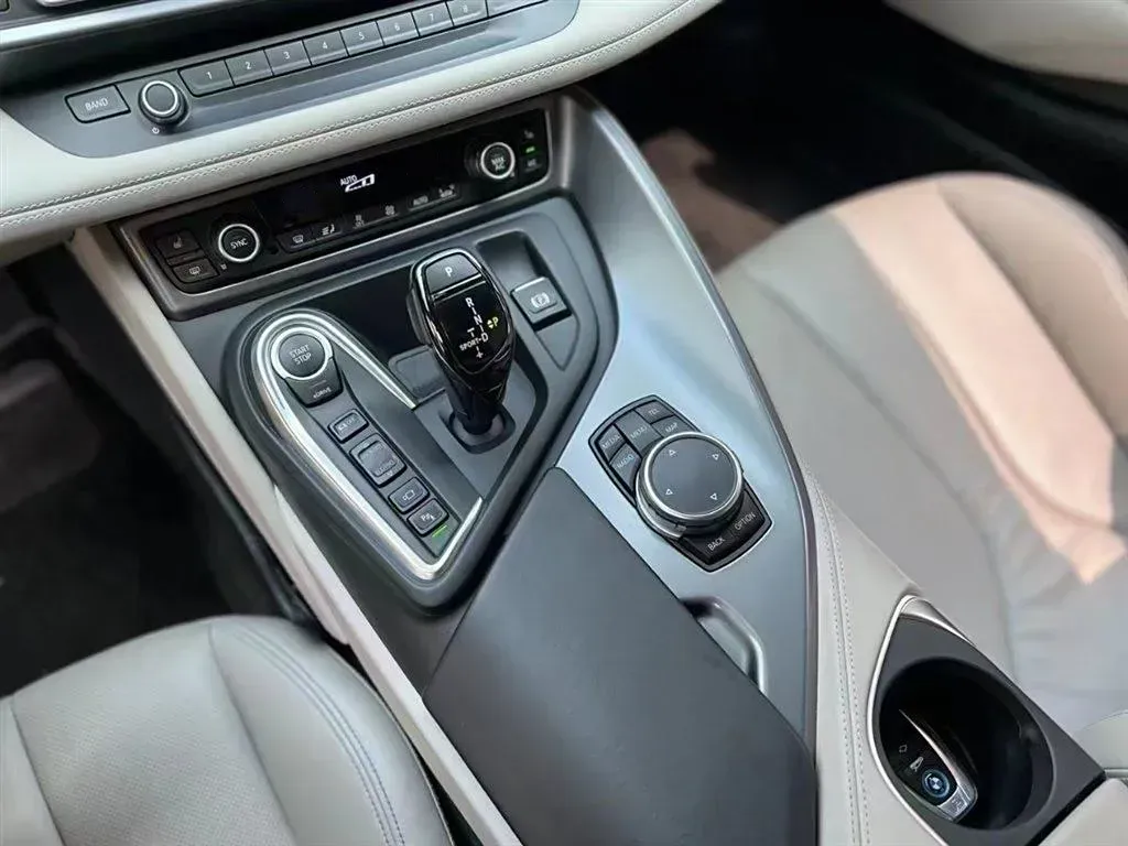 2014 BMW i8 1.5T 231HP L3 6AT PHEV 7.1KWH,autocango,china used car exporter,china ev exporter,chinese used car exporter,chinese used ev exporter