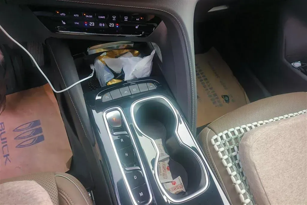 2021 Buick Envision 2.0T 237HP L4 9AT,autocango,china used car exporter,china ev exporter,chinese used car exporter,chinese used ev exporter