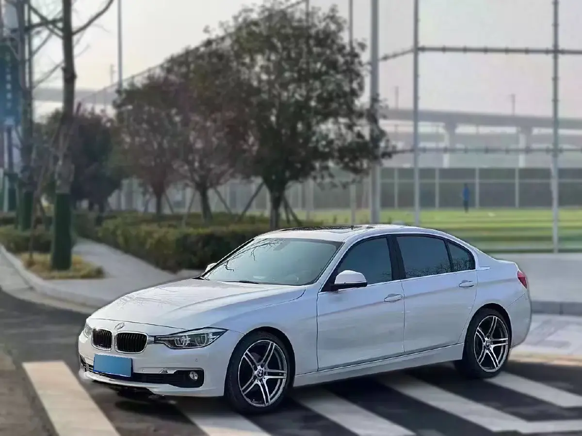 2017 BMW 3 Series 2.0T 184HP L4 8AT