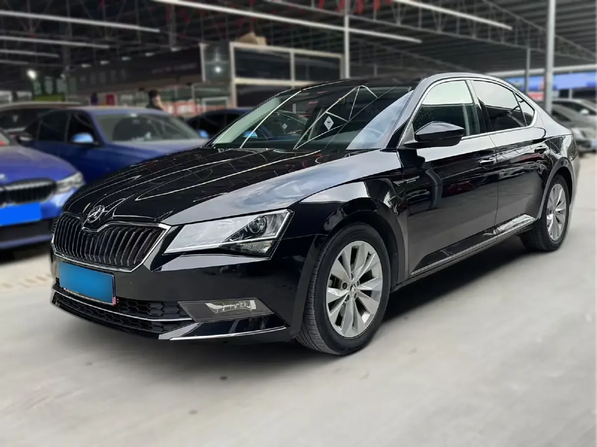 2018 Skoda Superb 1.8T 180HP L4 7DCT