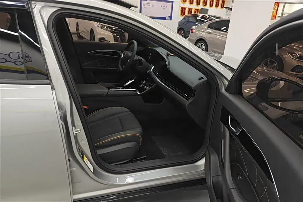 2022 Bestune B70S 1.5T 169HP L4 7DCT,autocango,china used car exporter,china ev exporter,chinese used car exporter,chinese used ev exporter