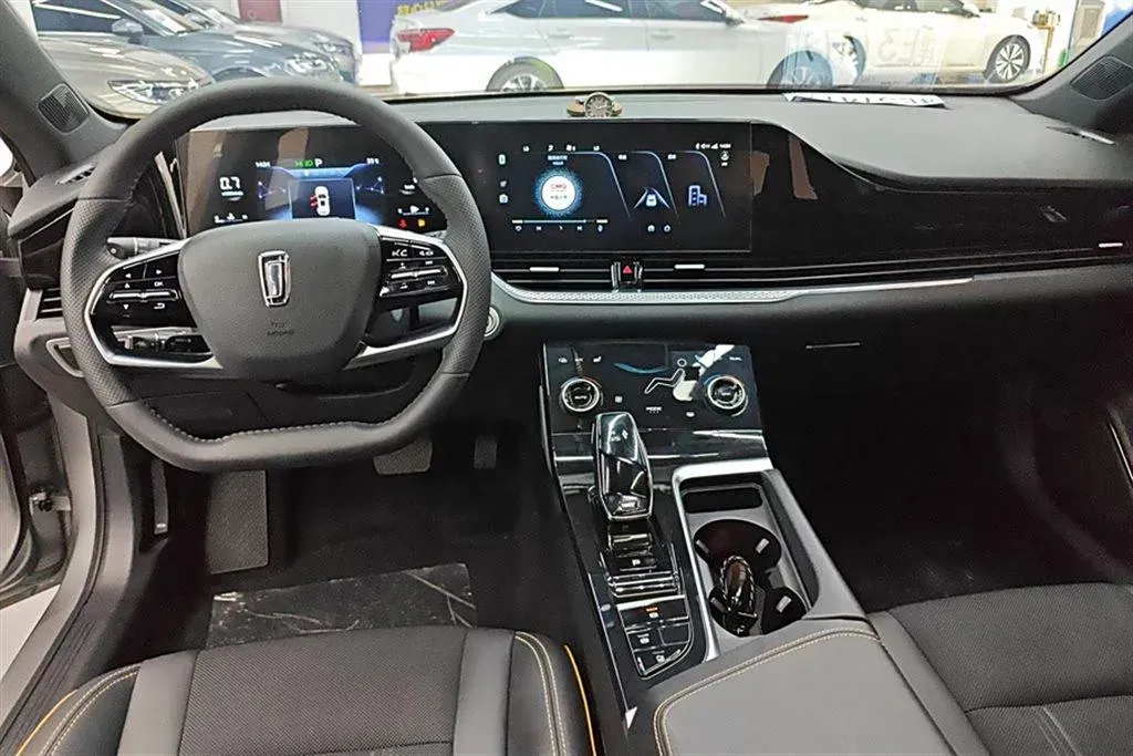 2022 Bestune B70S 1.5T 169HP L4 7DCT,autocango,china used car exporter,china ev exporter,chinese used car exporter,chinese used ev exporter