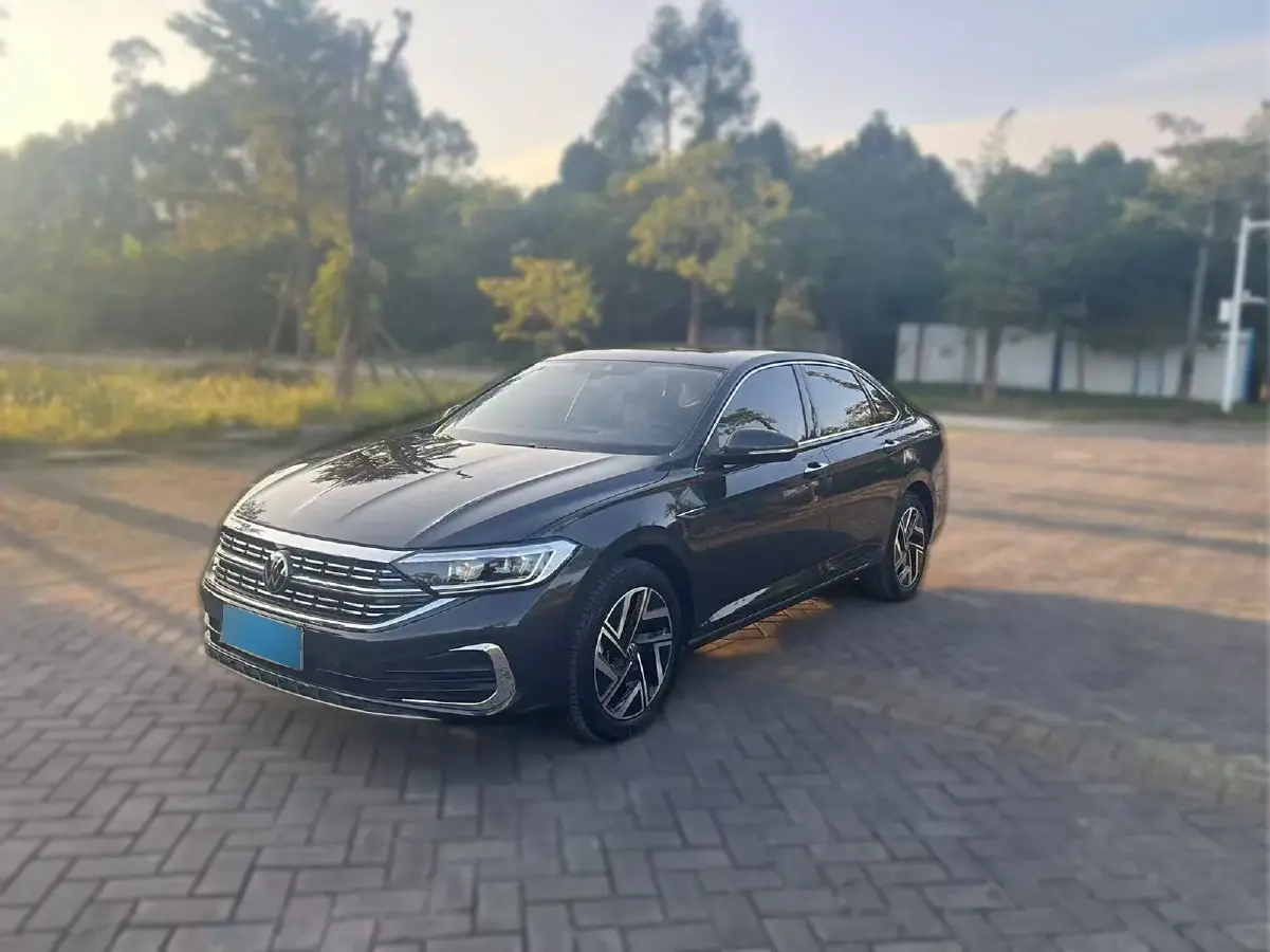 2024 Volkswagen Sagitar 1.5T 160HP L4 7DCT