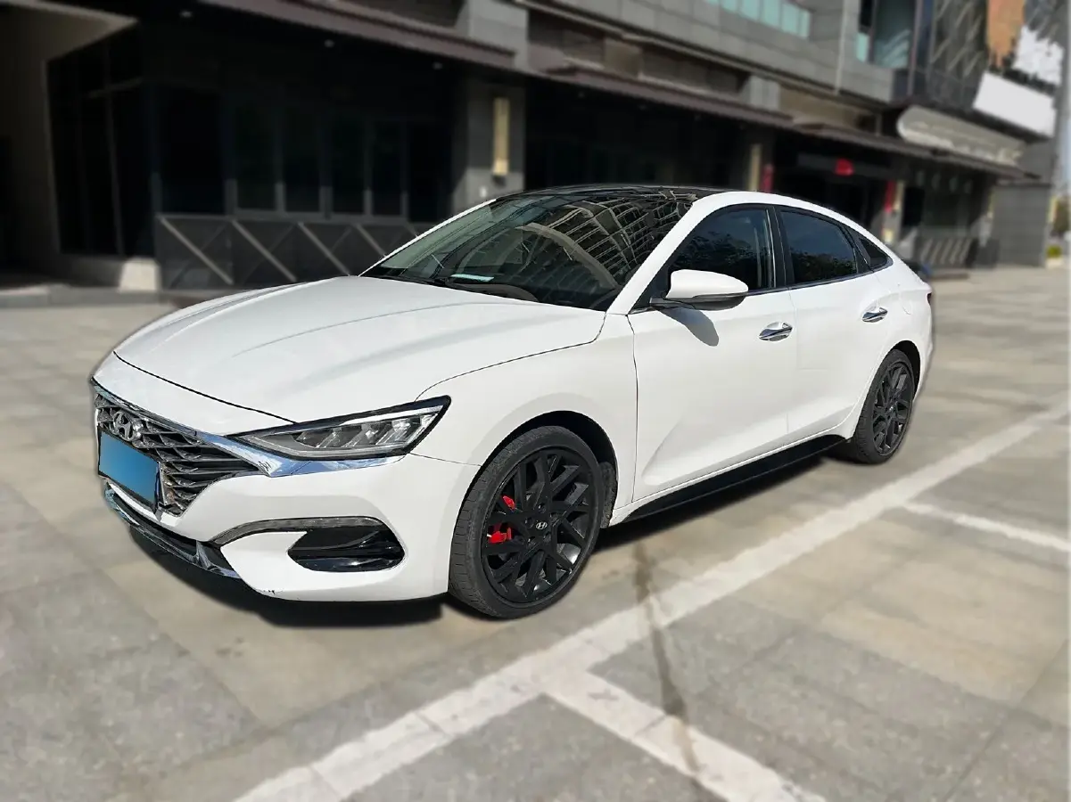 2021 Hyundai La Festa 1.6T 204HP L4 7DCT