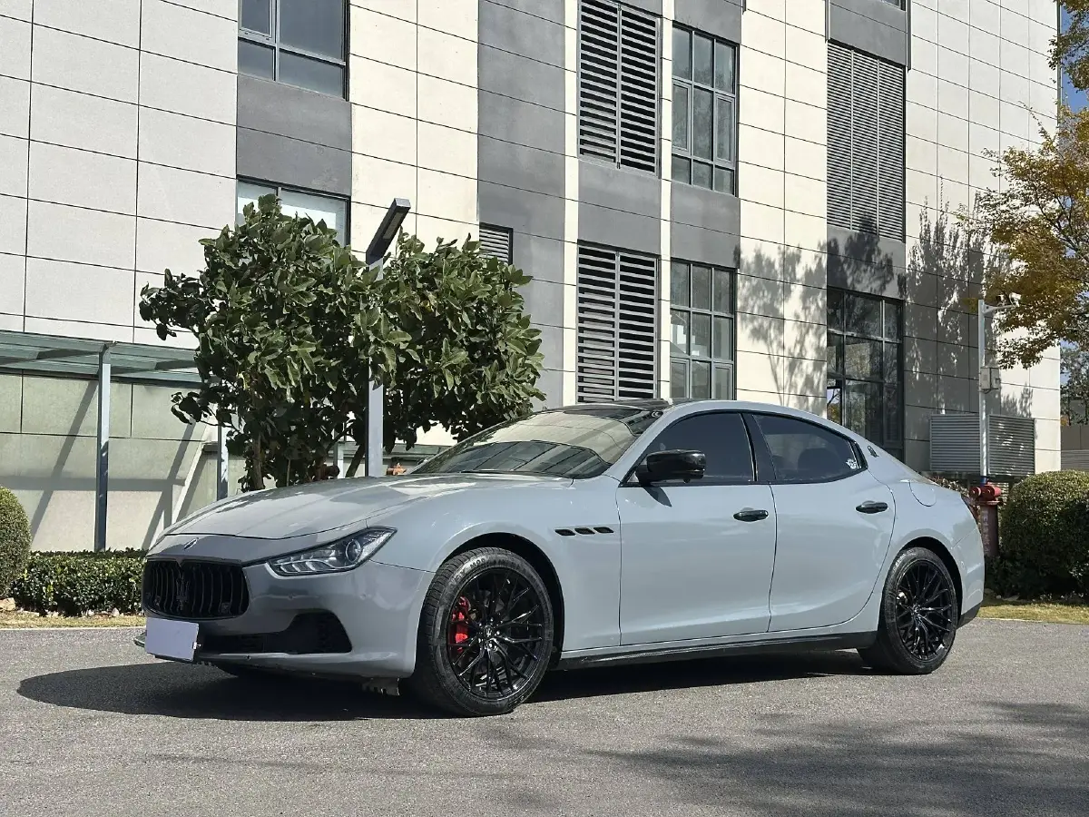 2014 Maserati Ghibli 3.0T 330HP V6 8AT