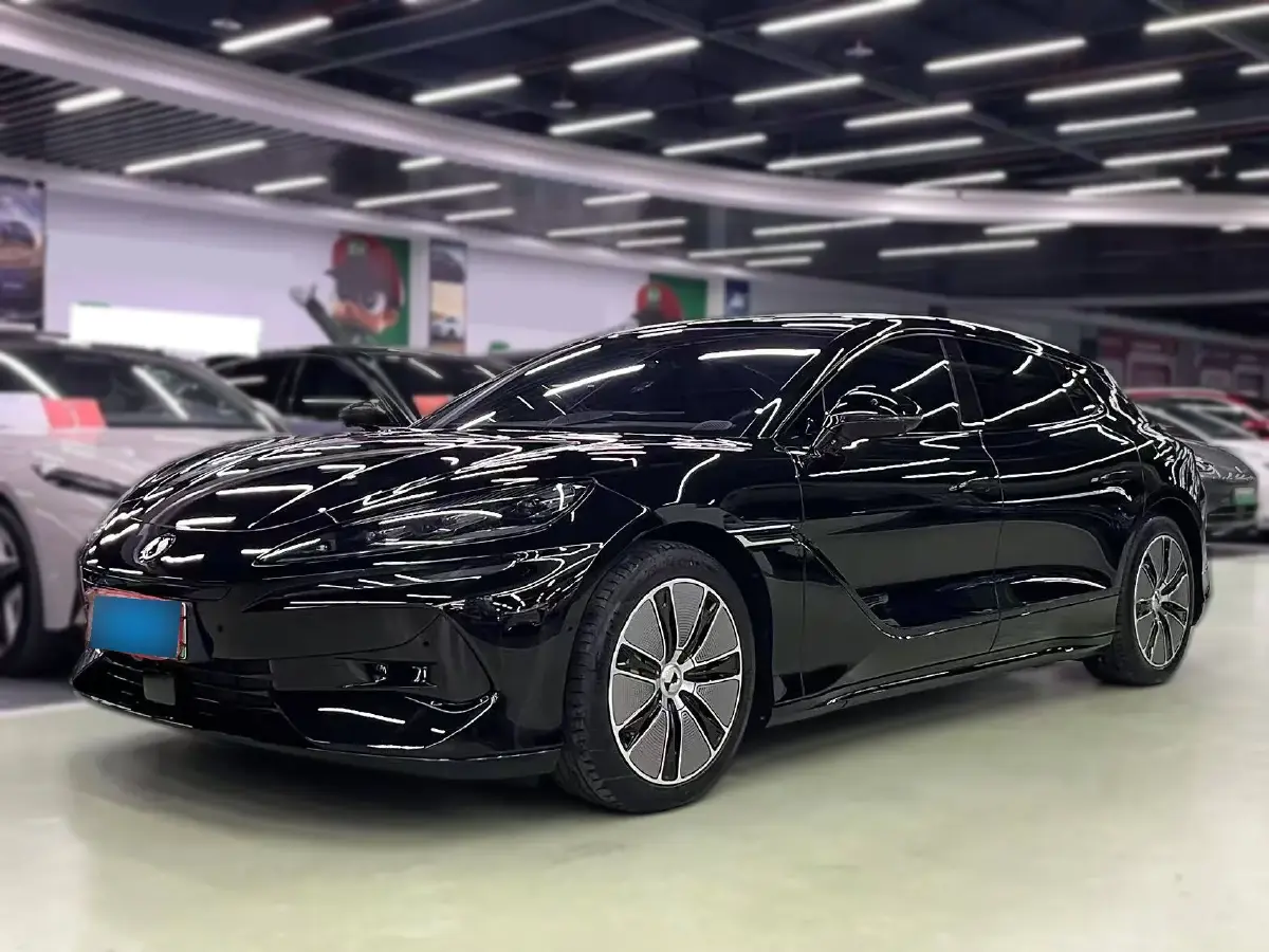 2024 Denza DenzaZ9GT 2.0T 207HP L4 E-CVT PHEV 38.5KWH