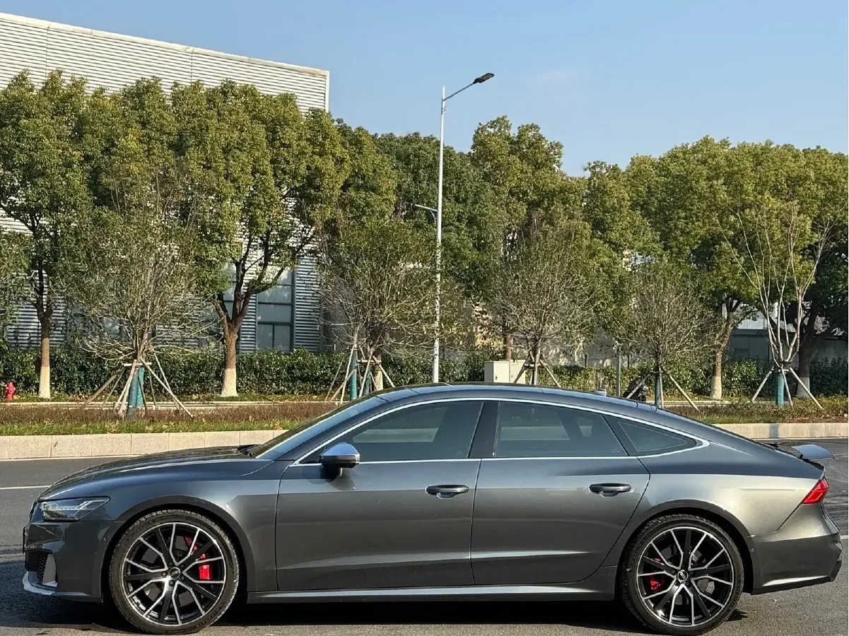 2022 Audi S7 2.9T 450HP V6 8AT,autocango,china used car exporter,china ev exporter,chinese used car exporter,chinese used ev exporter
