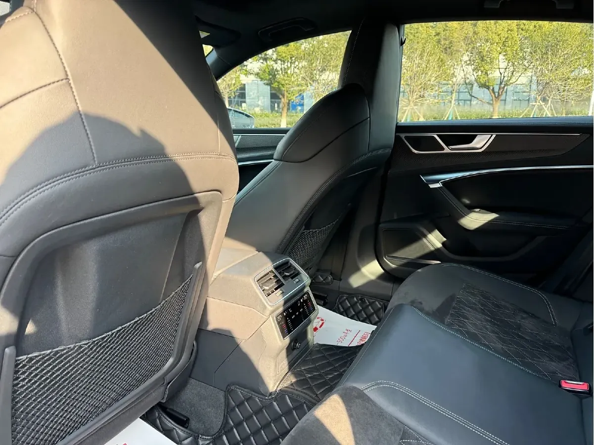 2022 Audi S7 2.9T 450HP V6 8AT,autocango,china used car exporter,china ev exporter,chinese used car exporter,chinese used ev exporter