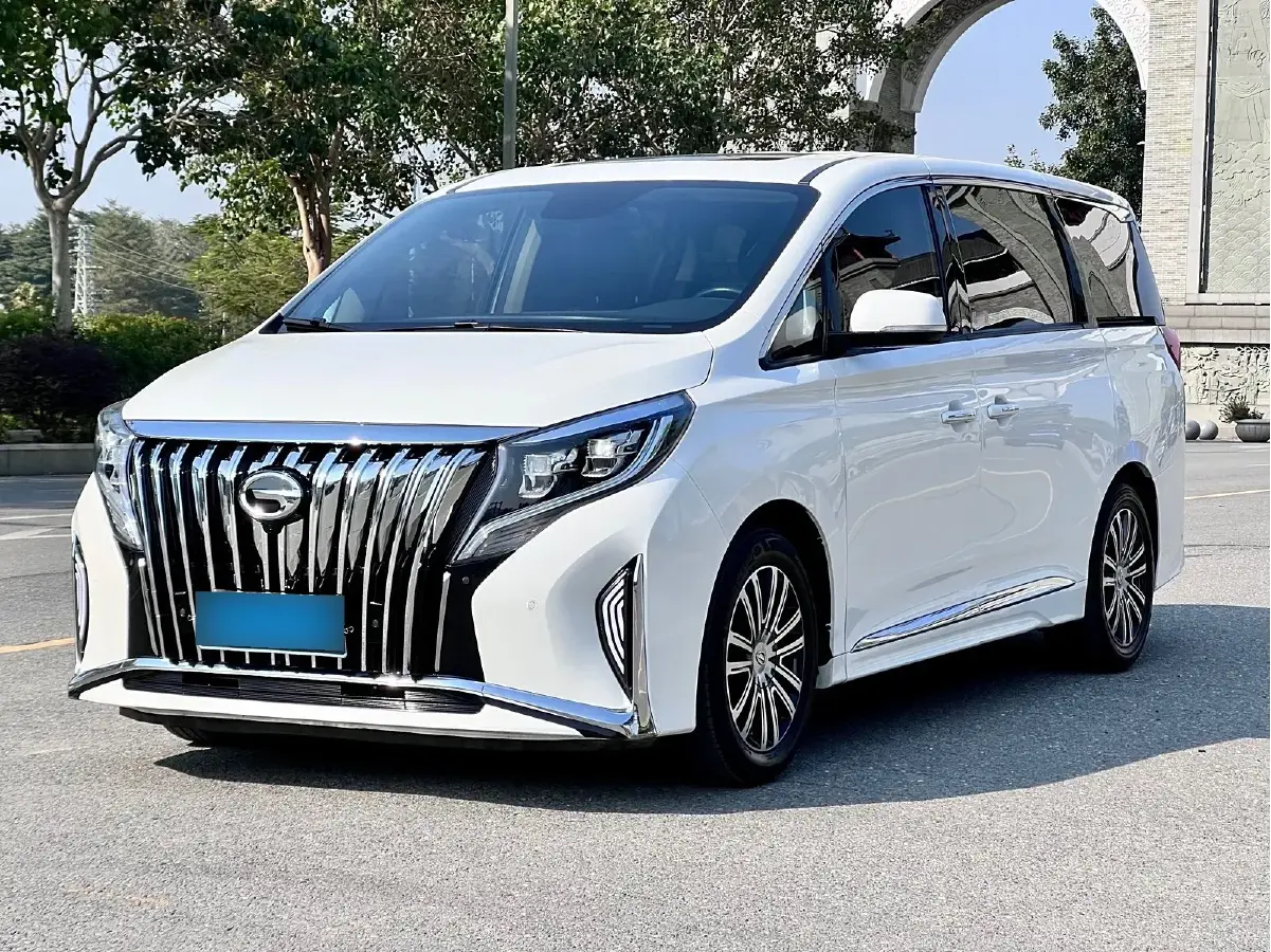 2021 GAC Trumpchi M8 2.0T 252HP L4 8AT