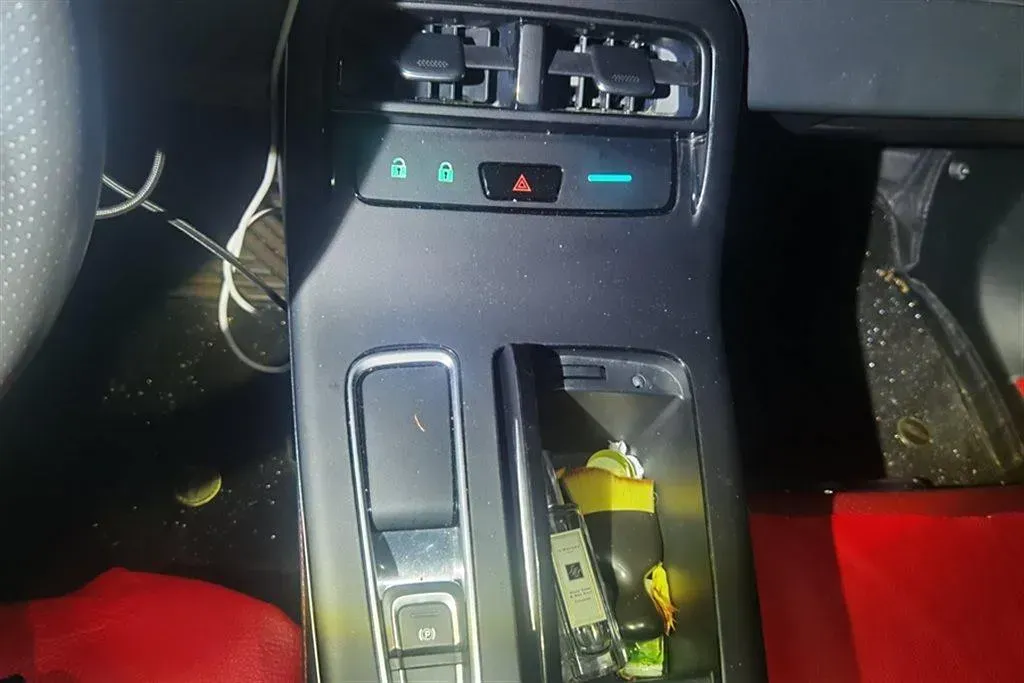 2019 Leapmotor S01 BEV 35.6KWH,autocango,china used car exporter,china ev exporter,chinese used car exporter,chinese used ev exporter