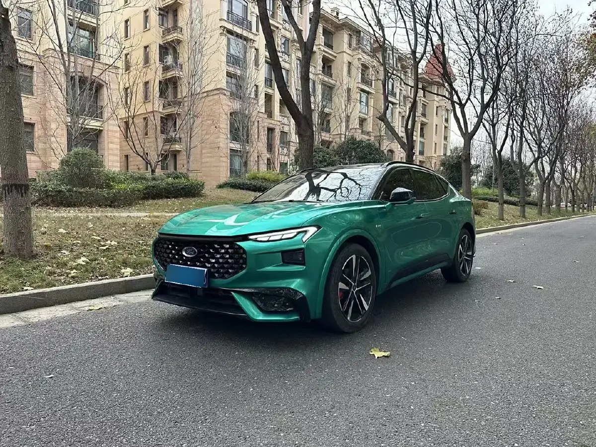 2022 Ford EVOS 2.0T 238HP L4 8AT