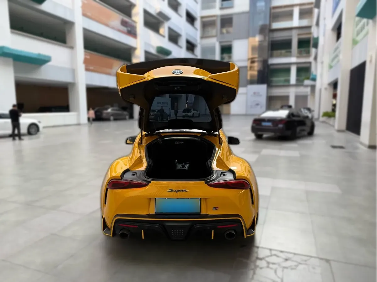 2022 Toyota Supra 2.0T 197HP L4 8AT,autocango,china used car exporter,china ev exporter,chinese used car exporter,chinese used ev exporter