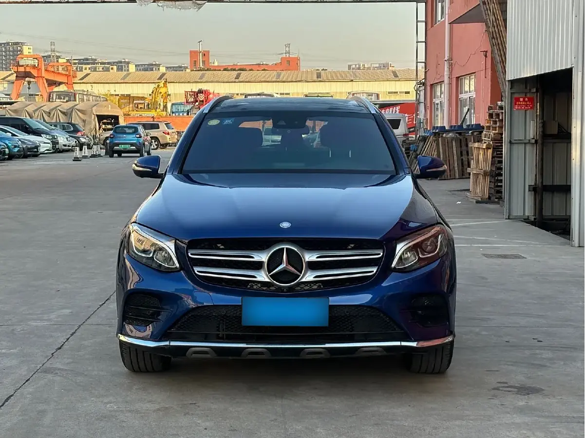 2017 Mercedes-Benz GLC Class 2.0T 211HP L4 9AT