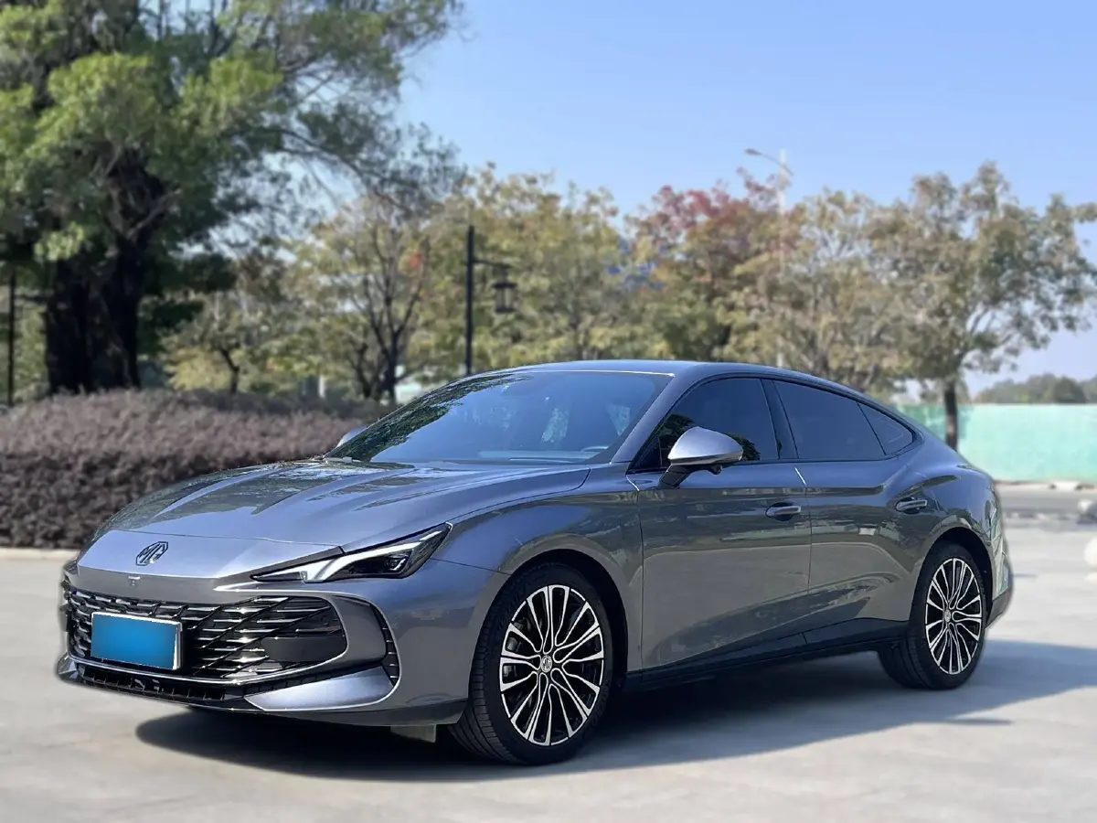 2023 MG 7 2.0T 261HP L4 9AT