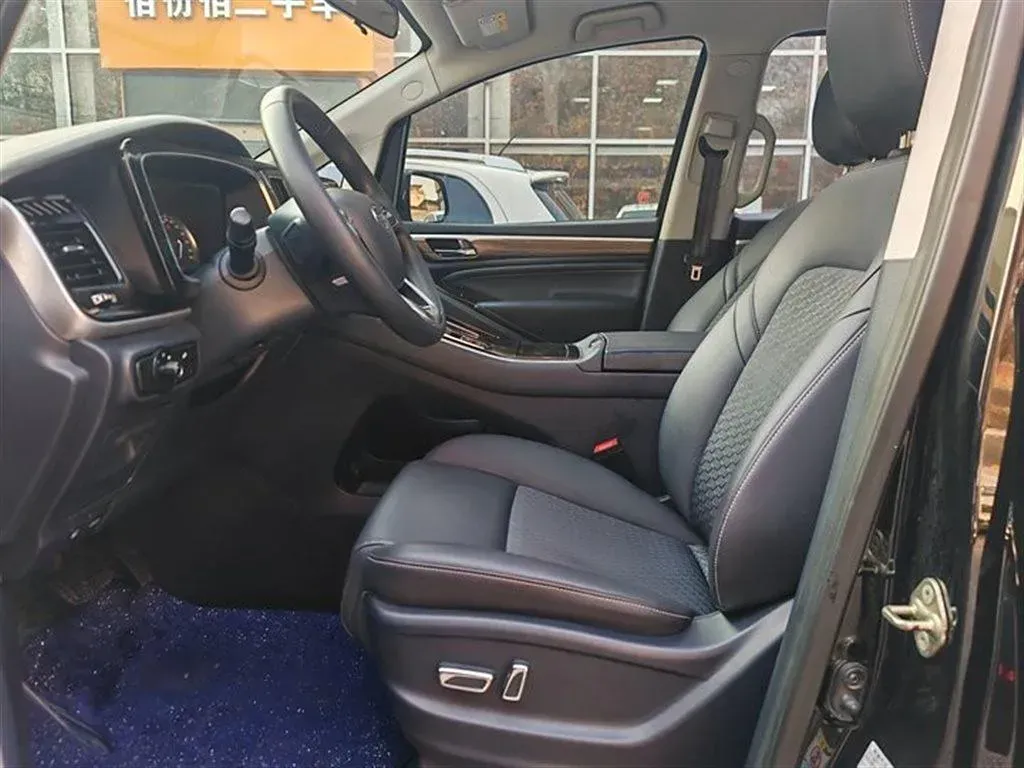 2021 GAC Trumpchi M8 2.0T 252HP L4 8AT,autocango,china used car exporter,china ev exporter,chinese used car exporter,chinese used ev exporter