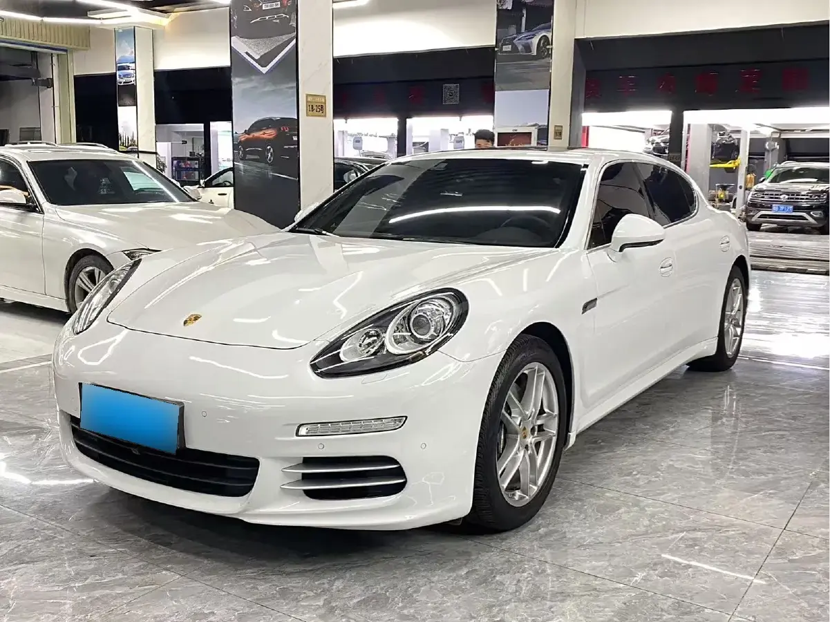 2016 Porsche Panamera 3.0T 320HP V6 7DCT