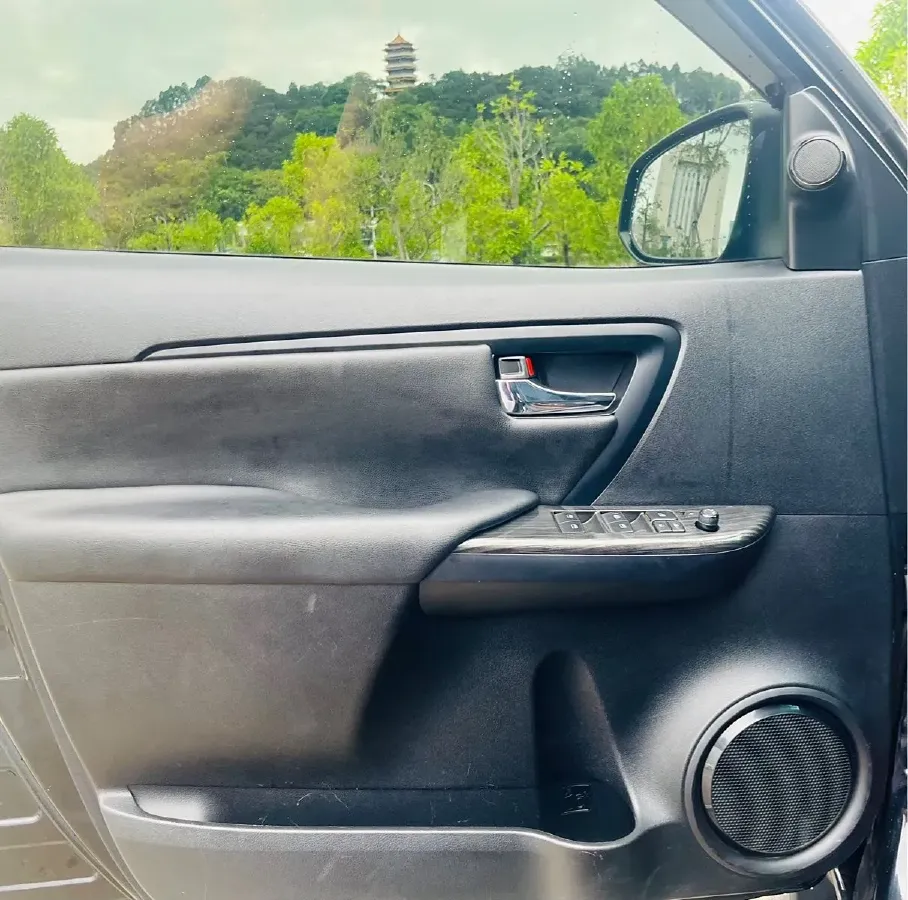 2016 Toyota Fortuner 2.7L 163HP L4 6AT,autocango,china used car exporter,china ev exporter,chinese used car exporter,chinese used ev exporter