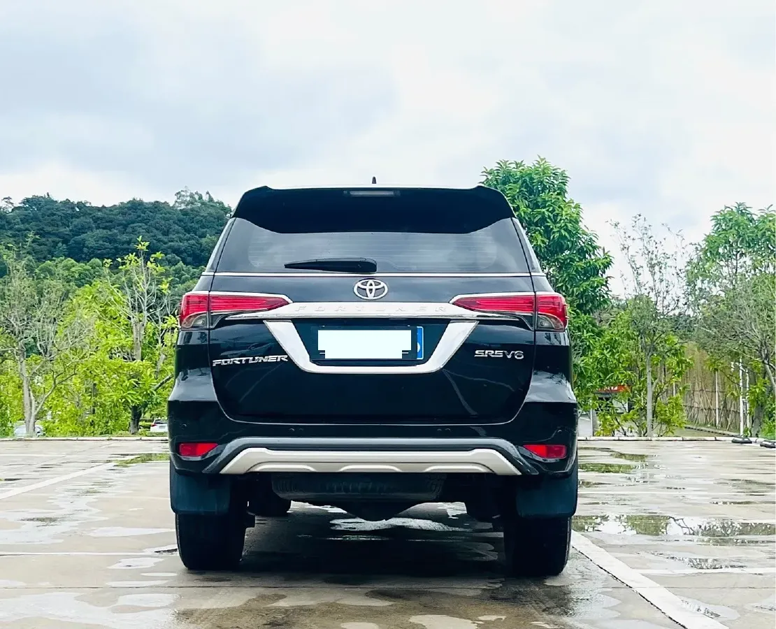 2016 Toyota Fortuner 2.7L 163HP L4 6AT,autocango,china used car exporter,china ev exporter,chinese used car exporter,chinese used ev exporter