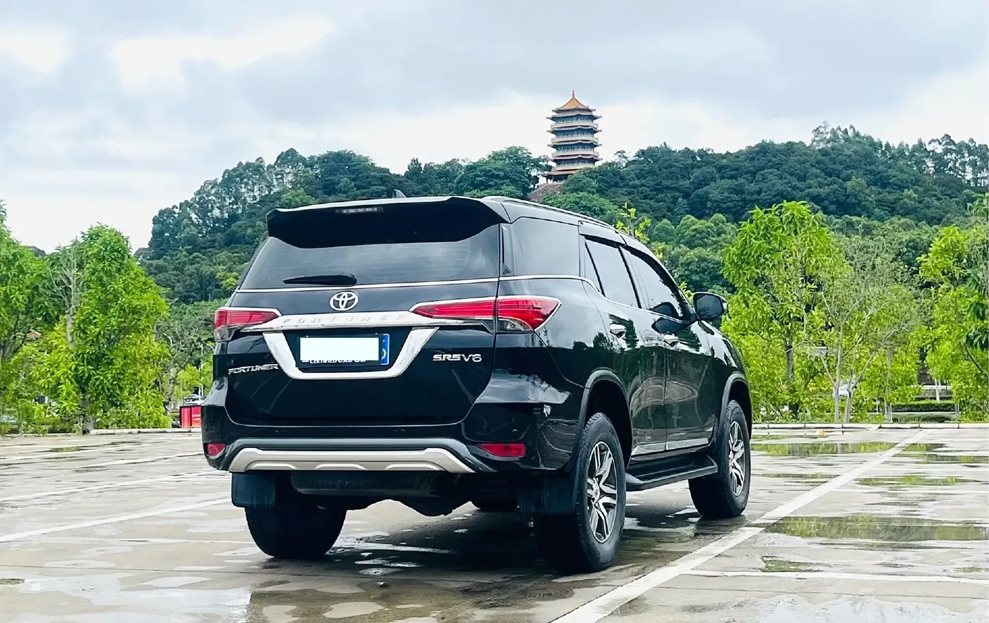 2016 Toyota Fortuner 2.7L 163HP L4 6AT,autocango,china used car exporter,china ev exporter,chinese used car exporter,chinese used ev exporter