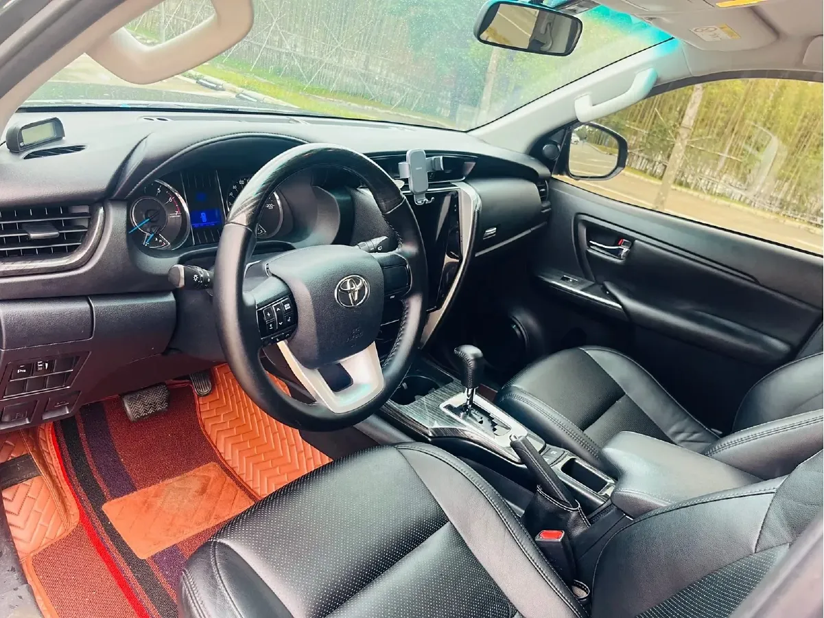 2016 Toyota Fortuner 2.7L 163HP L4 6AT,autocango,china used car exporter,china ev exporter,chinese used car exporter,chinese used ev exporter