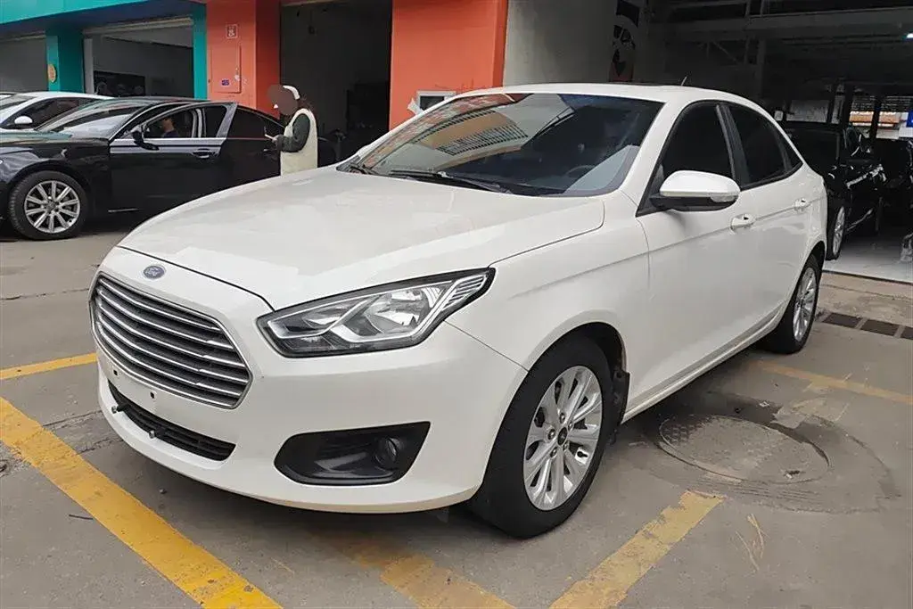 2017 Ford Escort 1.5L 113HP L4 6AT