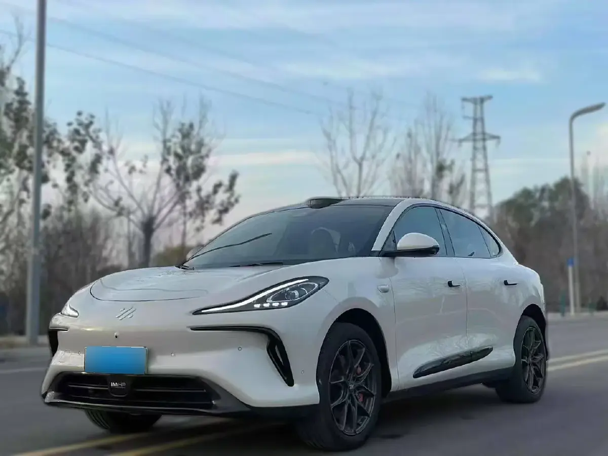 2023 IM LS6 BEV 71KWH