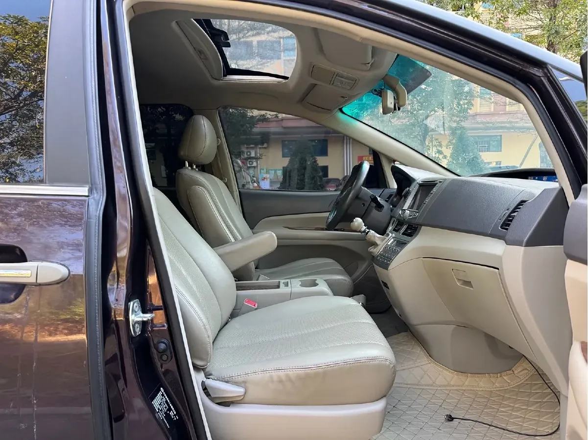 2013 BYD M6 2.4L 167HP L4 6MT,autocango,china used car exporter,china ev exporter,chinese used car exporter,chinese used ev exporter