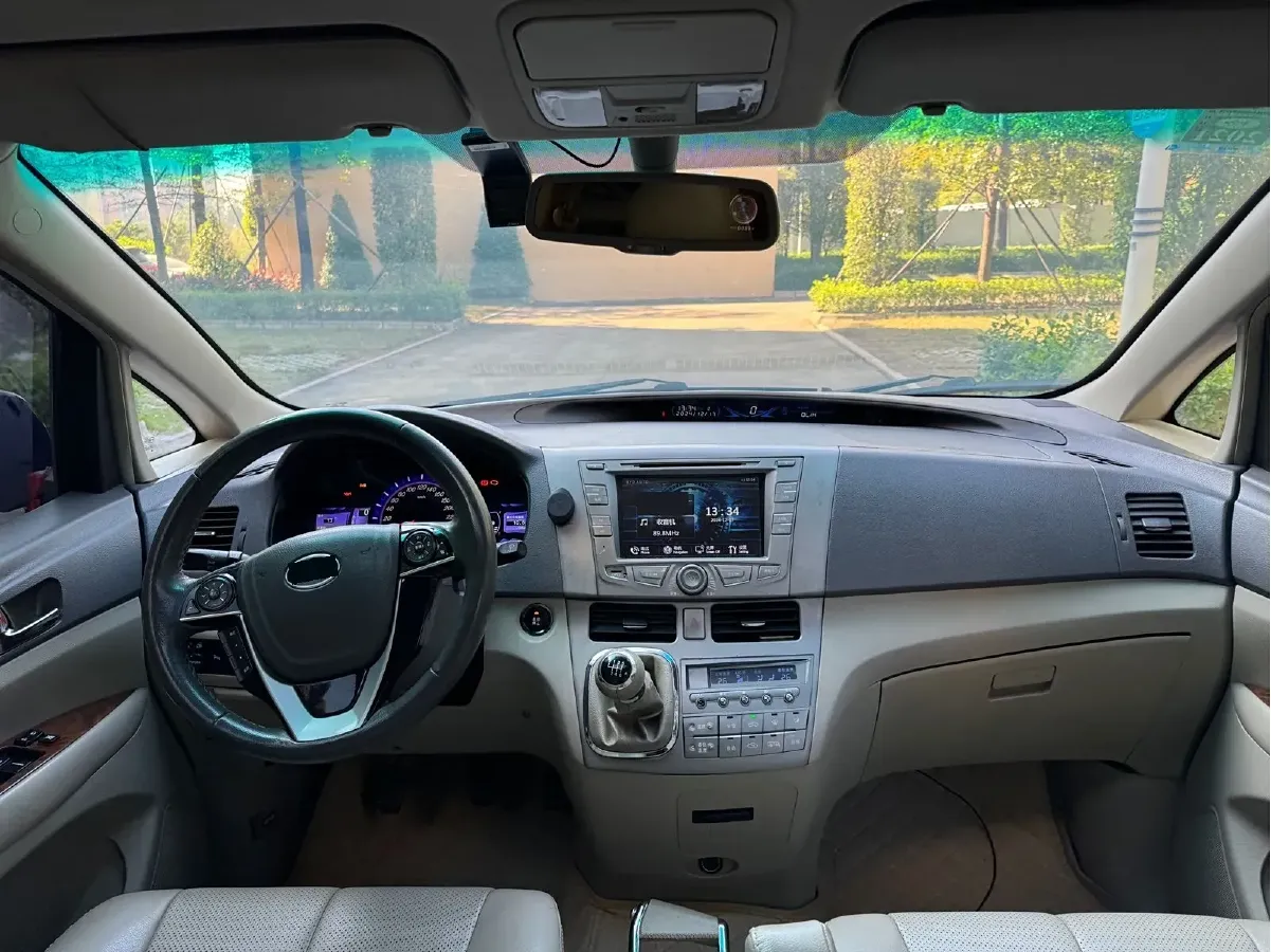 2013 BYD M6 2.4L 167HP L4 6MT,autocango,china used car exporter,china ev exporter,chinese used car exporter,chinese used ev exporter