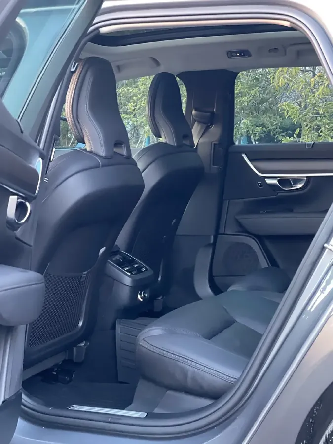 2020 Volvo V90 2.0T 250HP L4 8AT,autocango,china used car exporter,china ev exporter,chinese used car exporter,chinese used ev exporter