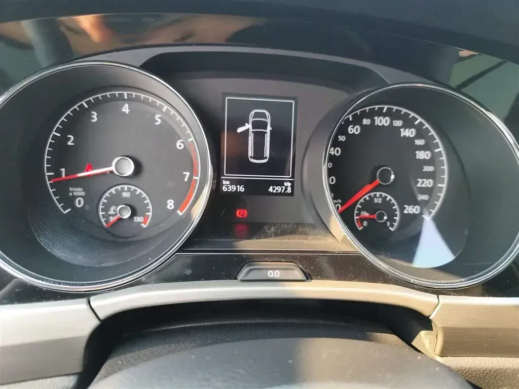 2018 Volkswagen Touran 1.4T 150HP L4 7DCT,autocango,china used car exporter,china ev exporter,chinese used car exporter,chinese used ev exporter