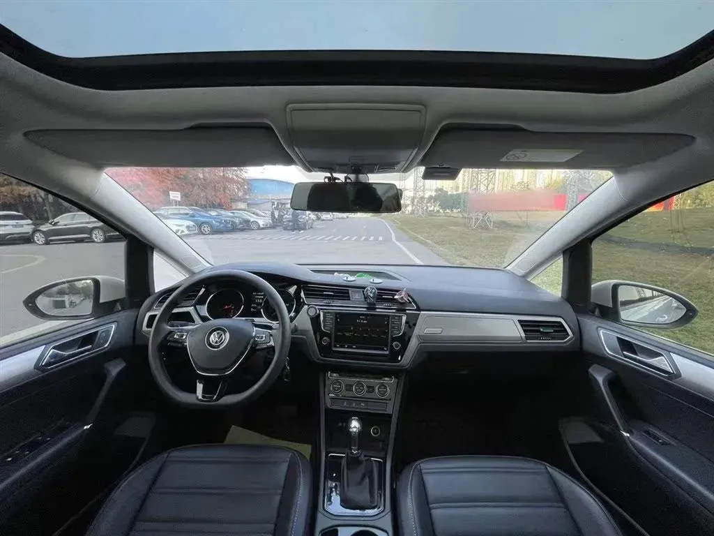 2018 Volkswagen Touran 1.4T 150HP L4 7DCT,autocango,china used car exporter,china ev exporter,chinese used car exporter,chinese used ev exporter