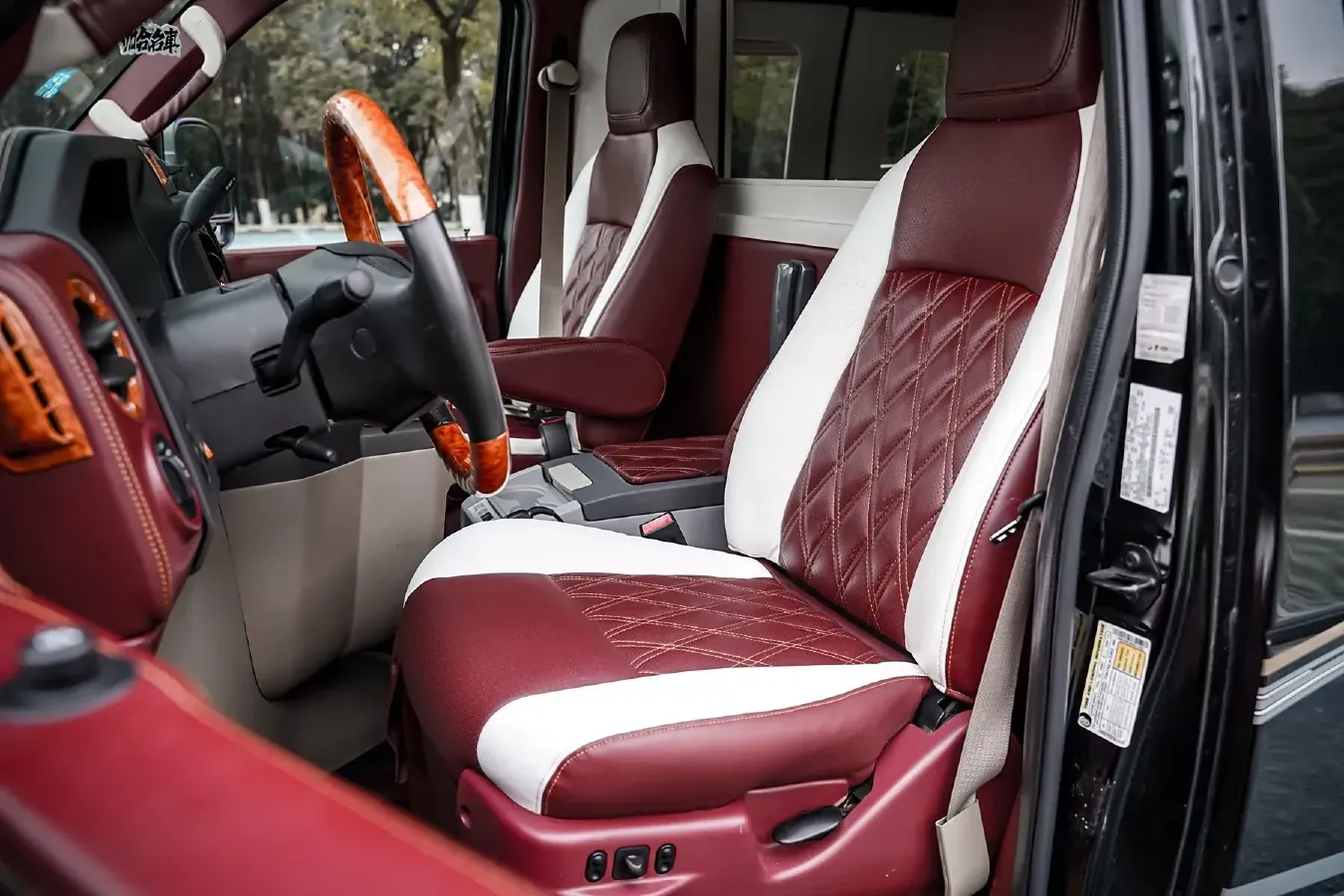 2011 Ford E350 5.4L 258HP V8 5AT,autocango,china used car exporter,china ev exporter,chinese used car exporter,chinese used ev exporter