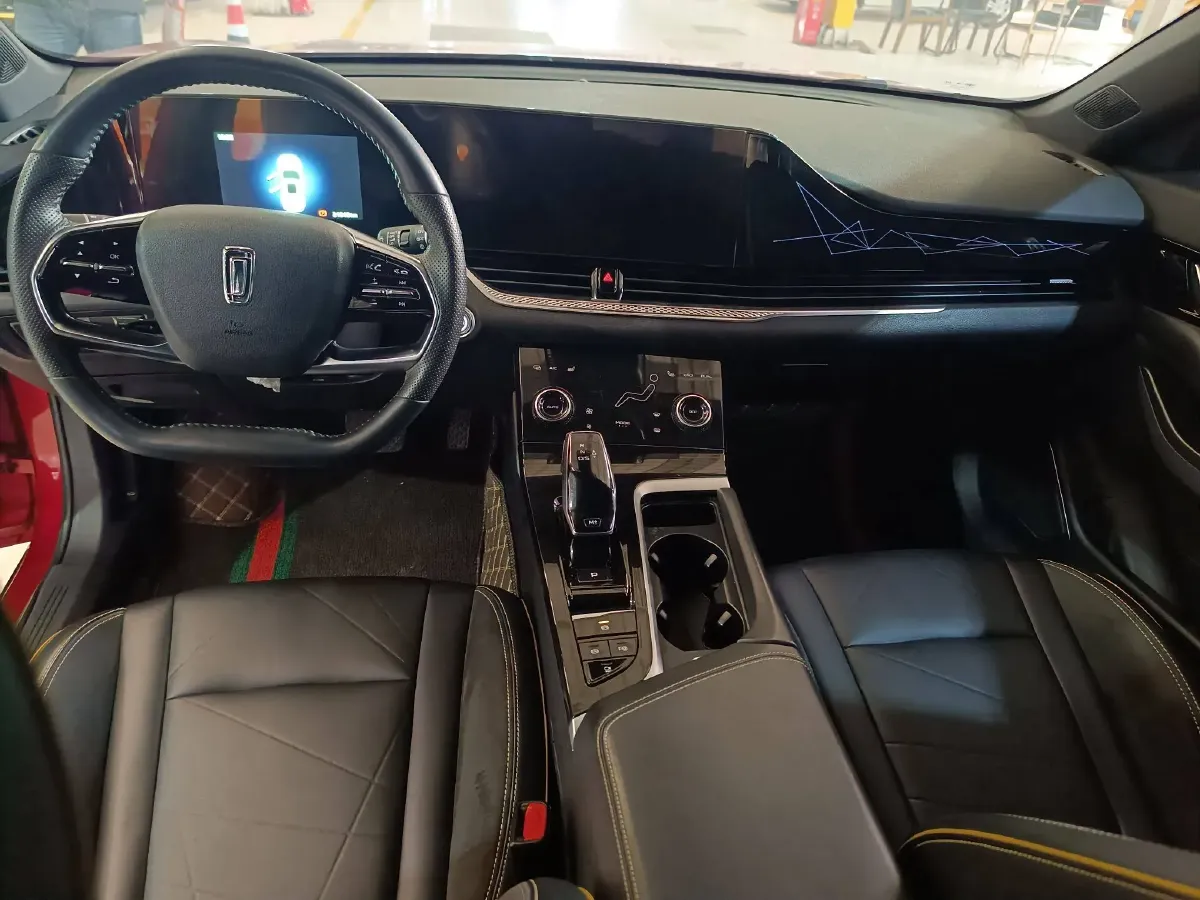 2022 Bestune B70S 2.0T 224HP L4 6AT,autocango,china used car exporter,china ev exporter,chinese used car exporter,chinese used ev exporter