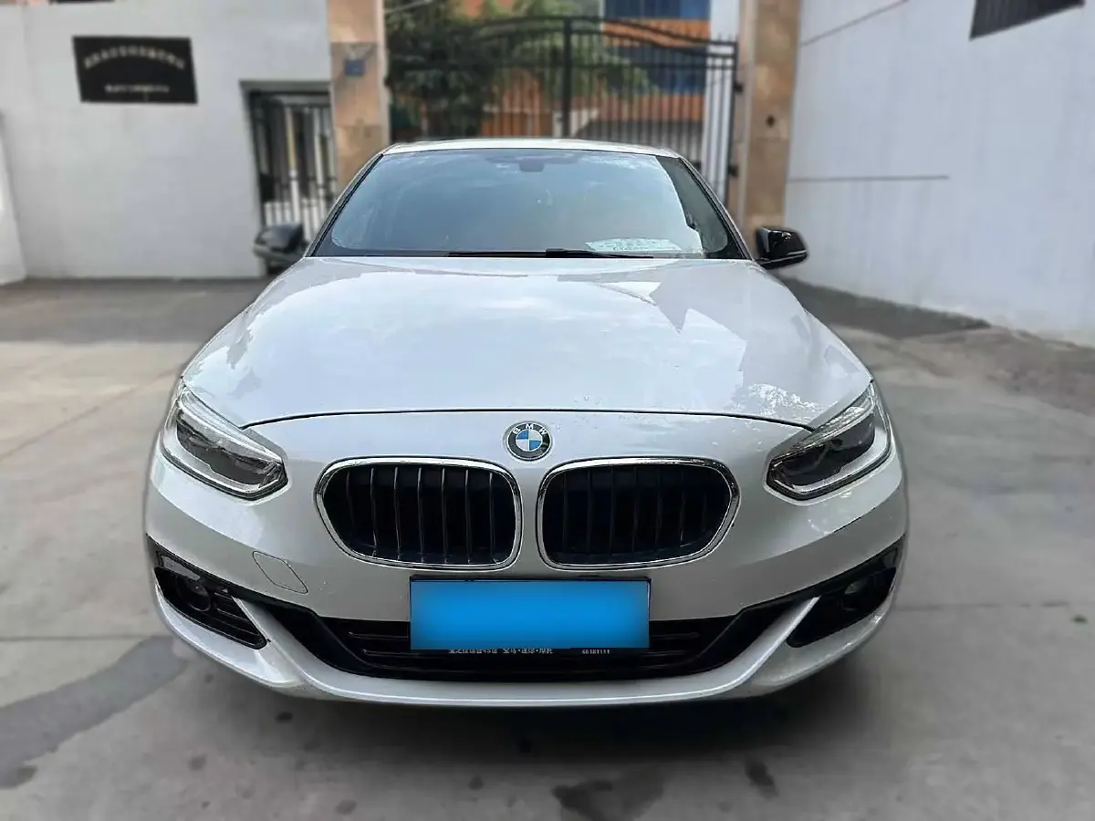 2017 BMW 1 Series 1.5T 136HP L3 6AT