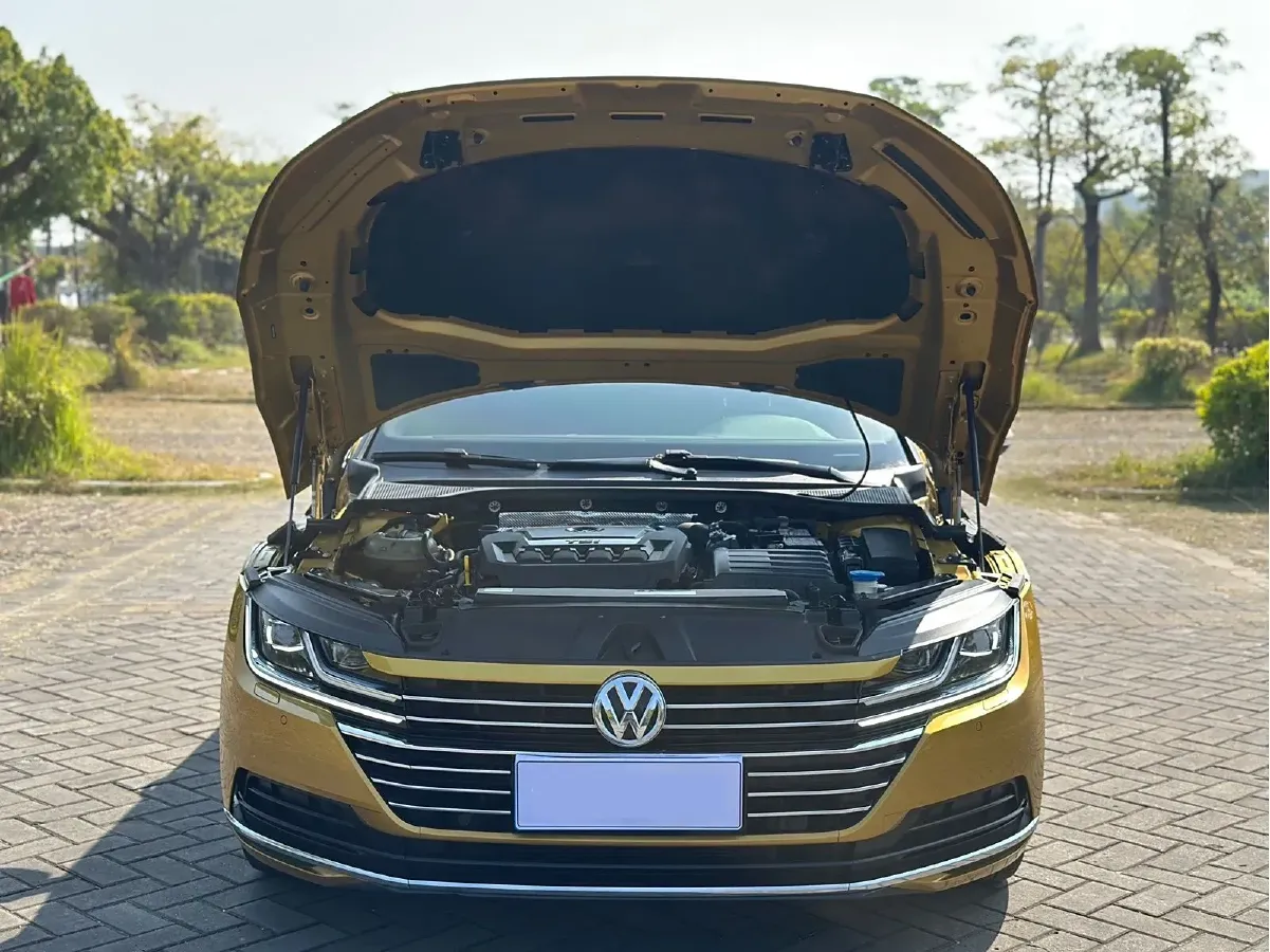 2020 Volkswagen CC 2.0T 186HP L4 7DCT,autocango,china used car exporter,china ev exporter,chinese used car exporter,chinese used ev exporter